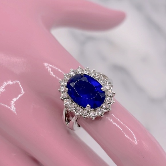 Princess Diana Inspired Blue Oval Sapphire &‎ Crystal Costume Jewelry Ring 8 - Picture 3 of 11
